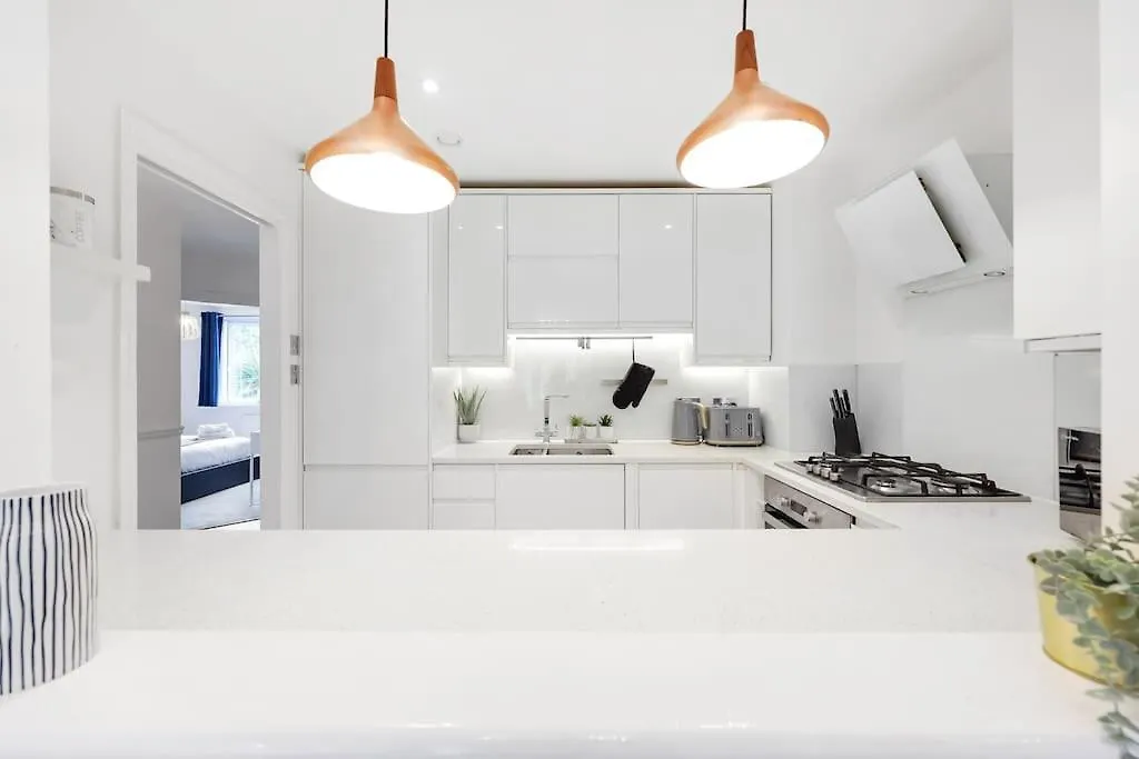 3-Bedroom Apartment Short Term Rental & Flexible Renting Limehouse With Free Wifi & Free Parking London 0*,  United Kingdom